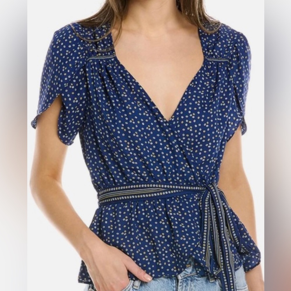 Max studio blue and yellow blouse with fun sleeves